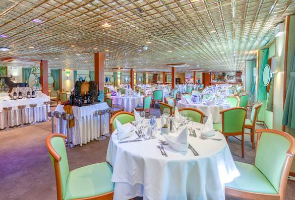 CroisiEurope MS La Belle de Cadix Restaurant 3 ©Alberto Dastis.jpg